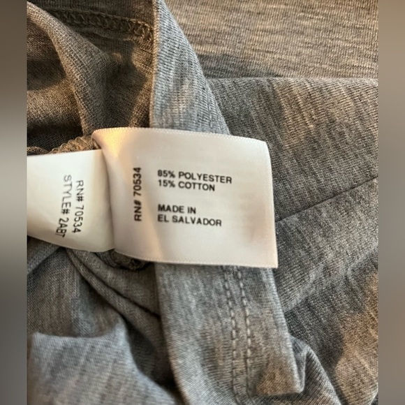 Orvis Women's Top, Gray ‘Trout Bum’ Performance Tee w/Logo on Back; Size S - Picture 4 of 7